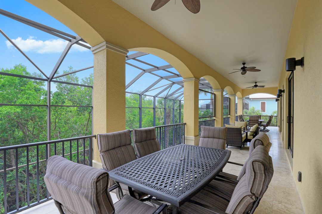 500 Spinnaker Dr, Marco Island, FL 34145