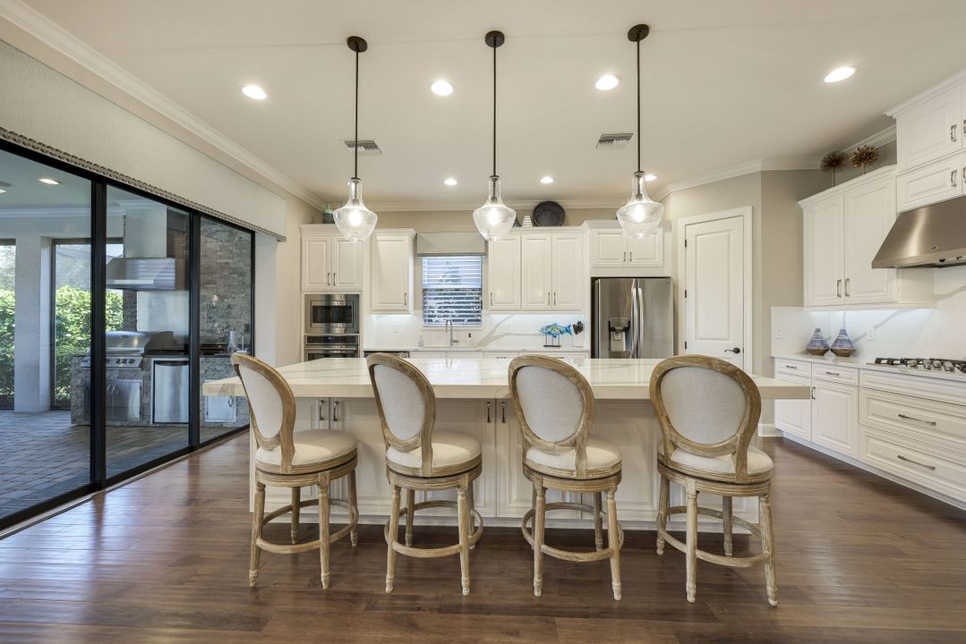 8848 Savona Ct, Naples, FL 34119