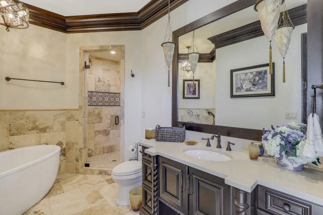 10080 Gulf Shore Dr, Naples, FL 34108