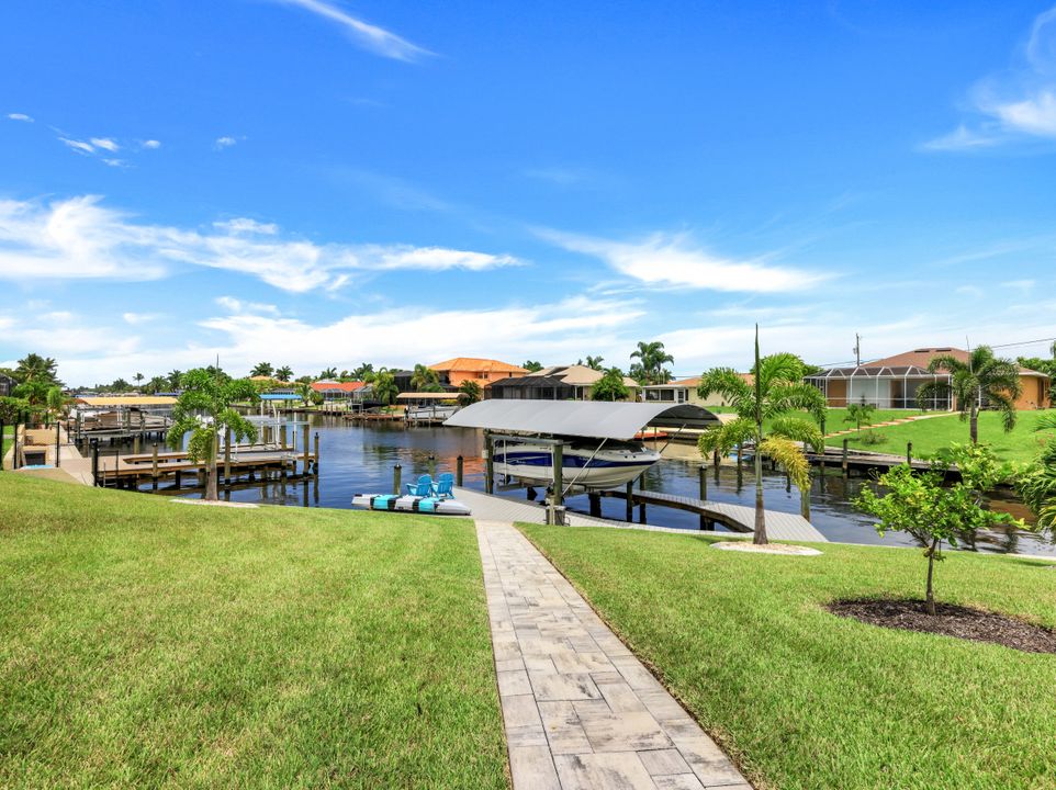 2103 SW 52nd St, Cape Coral, FL 33914