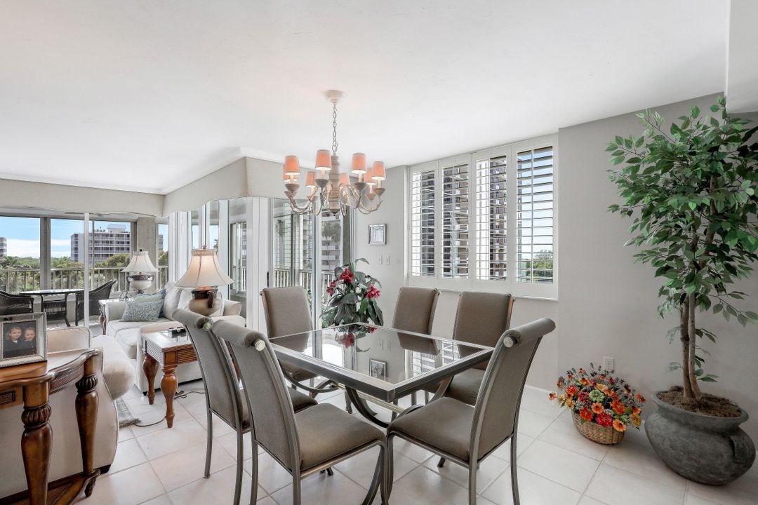 21 Bluebill Ave #404, Naples, FL 34108