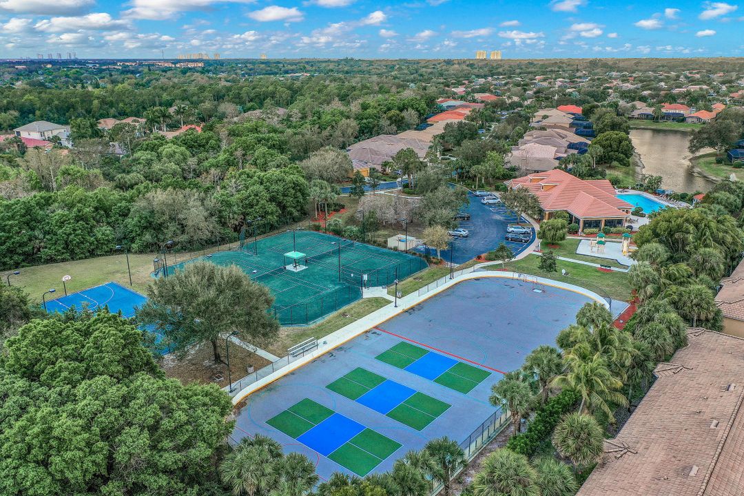 20060 Rookery Dr, Estero, FL 33928