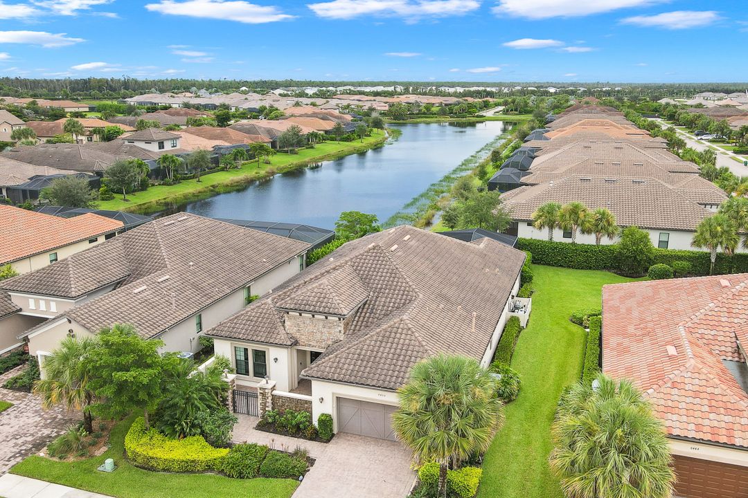 8450 Palacio Terrace W, Naples, FL 34114