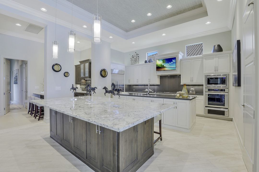 16434 Seneca Way, Naples, FL 34110