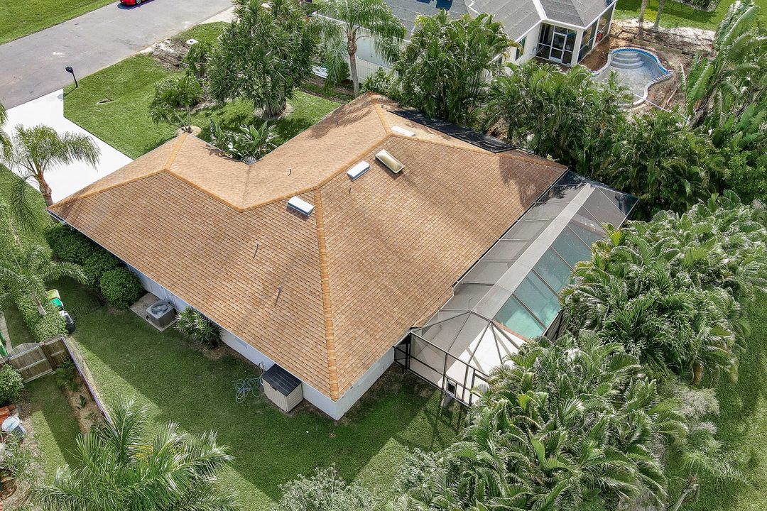 1010 Moon Lake Dr, Naples, FL 34104