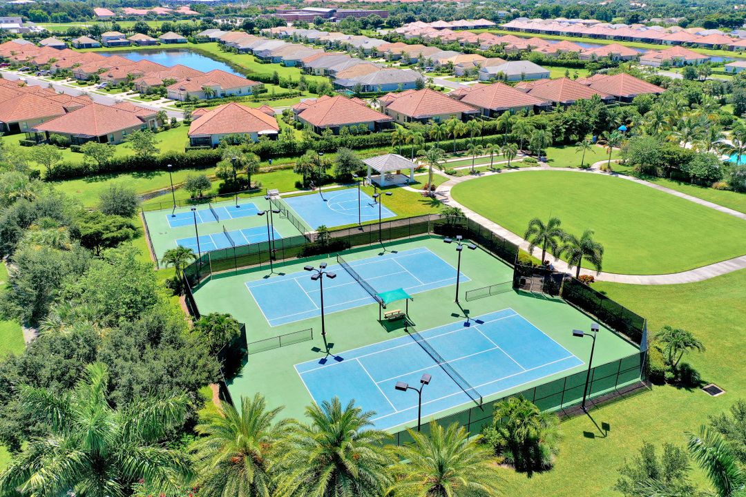 4441 Waterscape Ln, Fort Myers, FL 33966