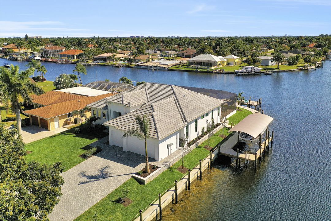 4934 SW 2nd Pl, Cape Coral, FL 33914