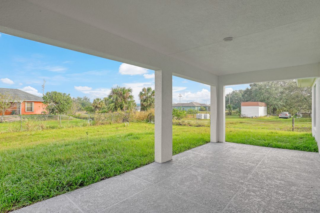 2506 50th St SW, Lehigh Acres, FL 33976