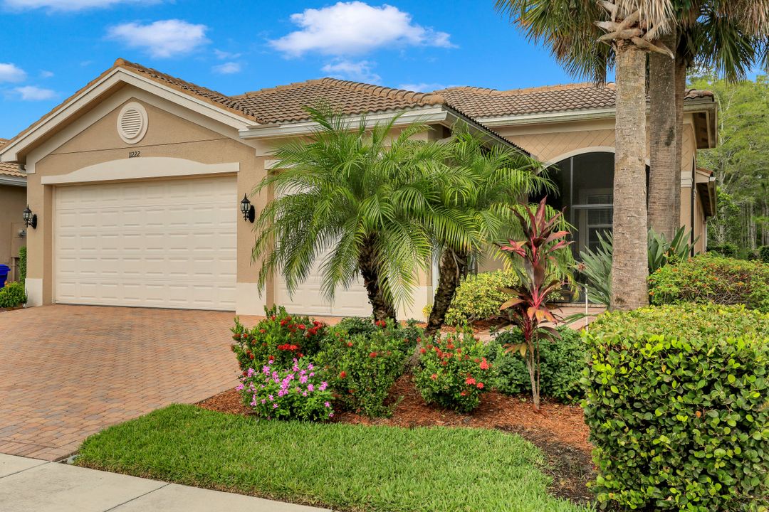 11222 Yellow Poplar Dr, Fort Myers, FL 33913