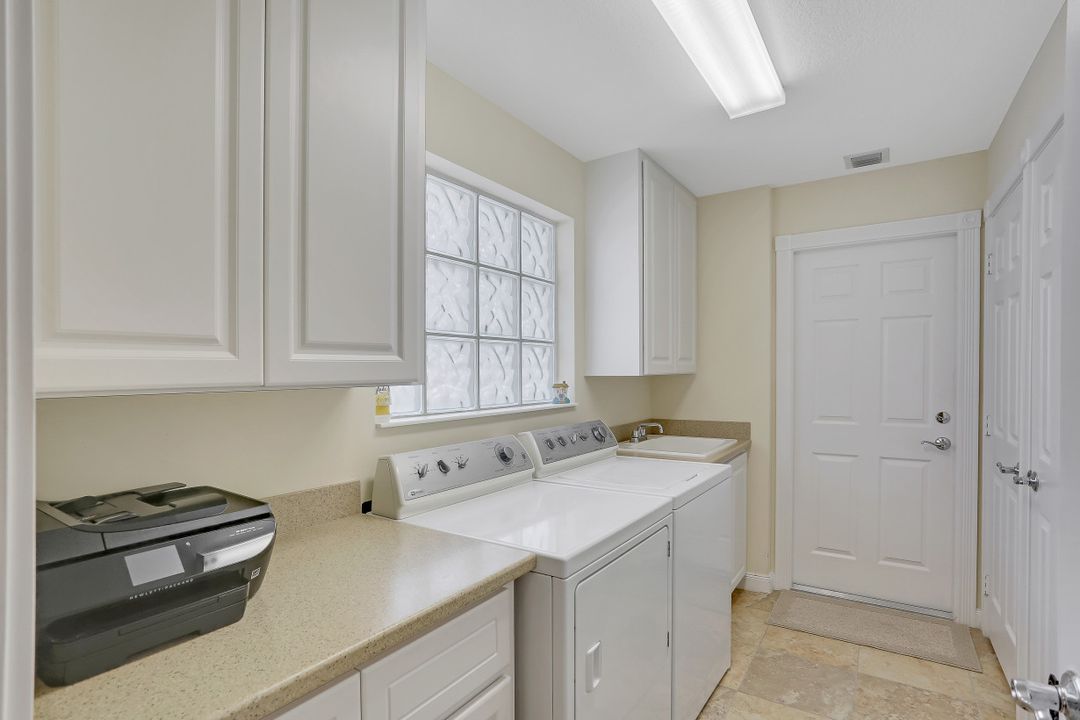 15394 Queen Angel Way, Bonita Springs, FL 34135