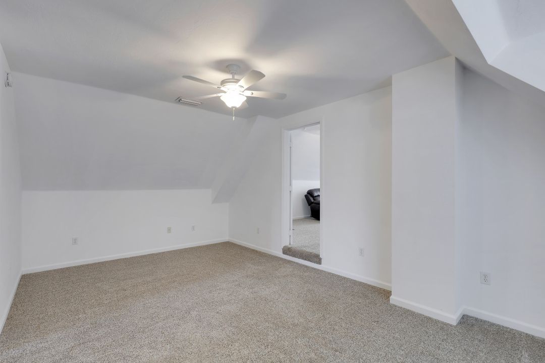 239 Leawood Cir, Naples, FL 34104