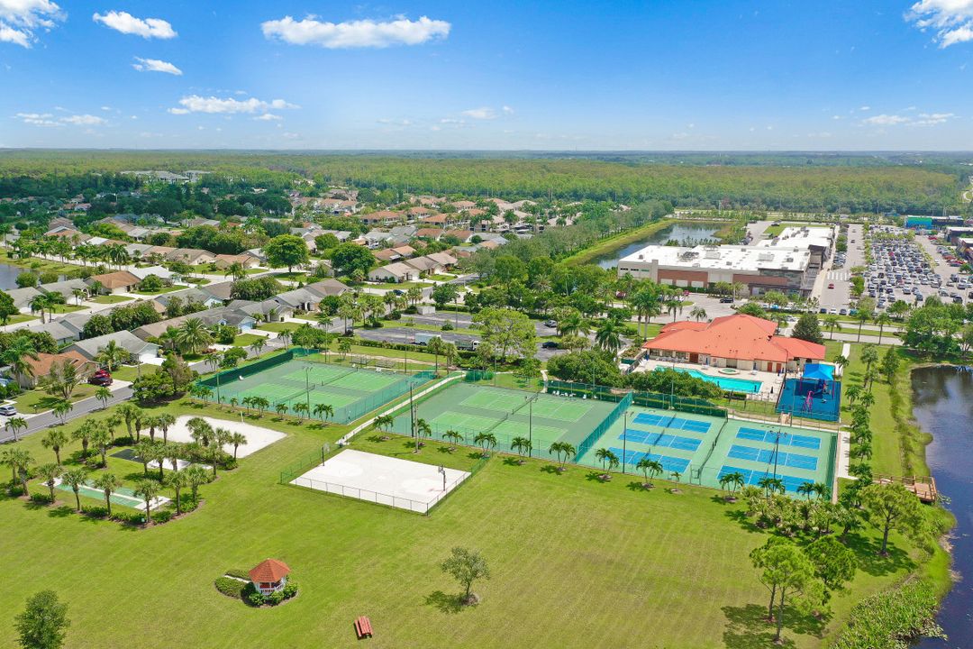 13202 Greywood Cir, Fort Myers, FL 33966