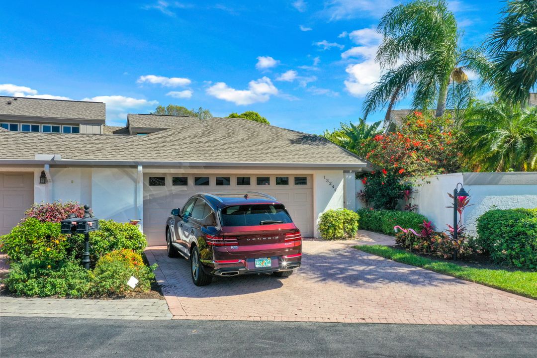 13244 Wedgefield Dr, Naples, FL 34110