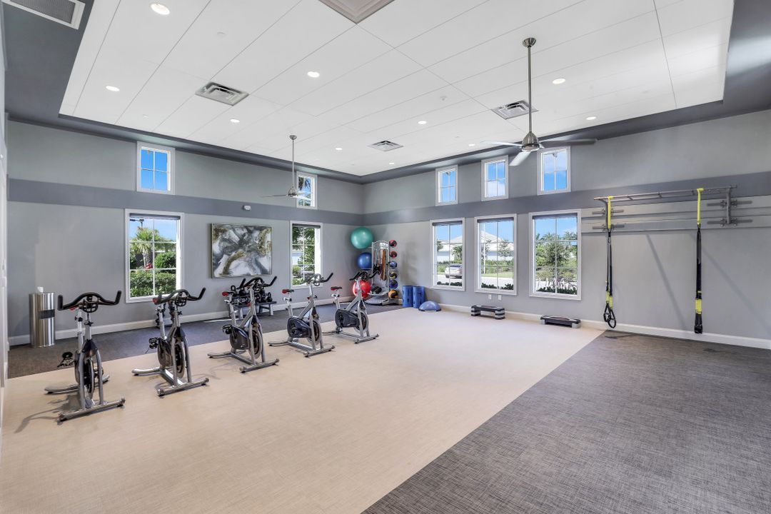 8961 Mustique Ln, Naples, FL 34114