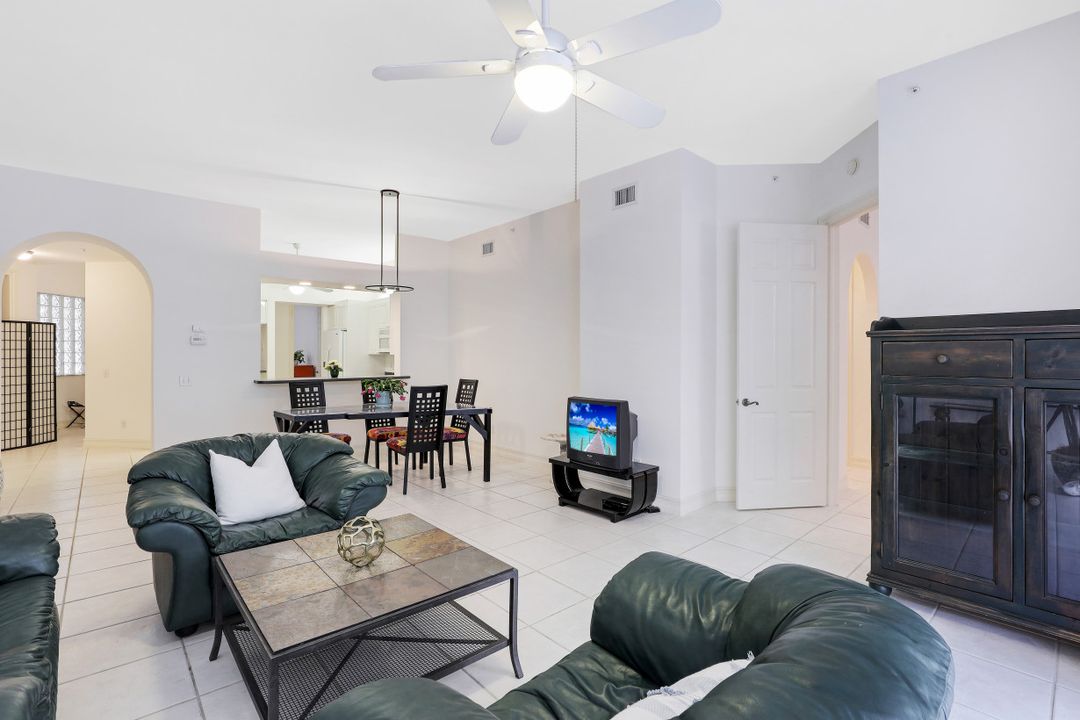 700 Bentwater Cir #103, Naples, FL 34108
