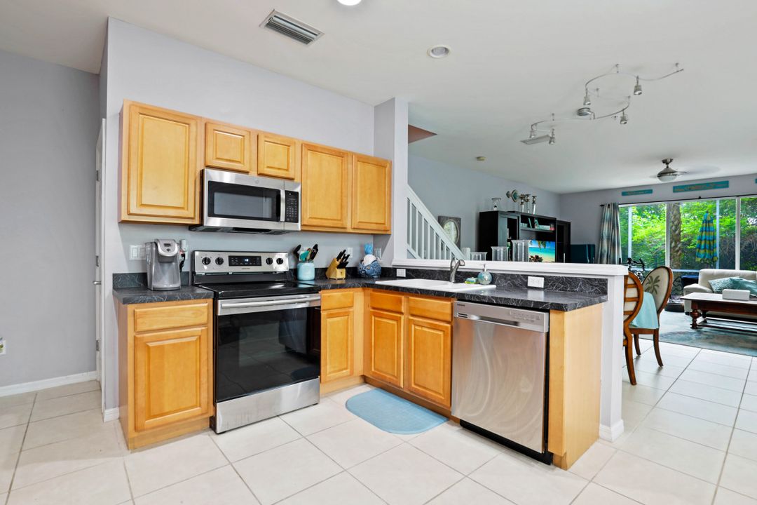 15893 Marcello Cir, Naples, FL 34110