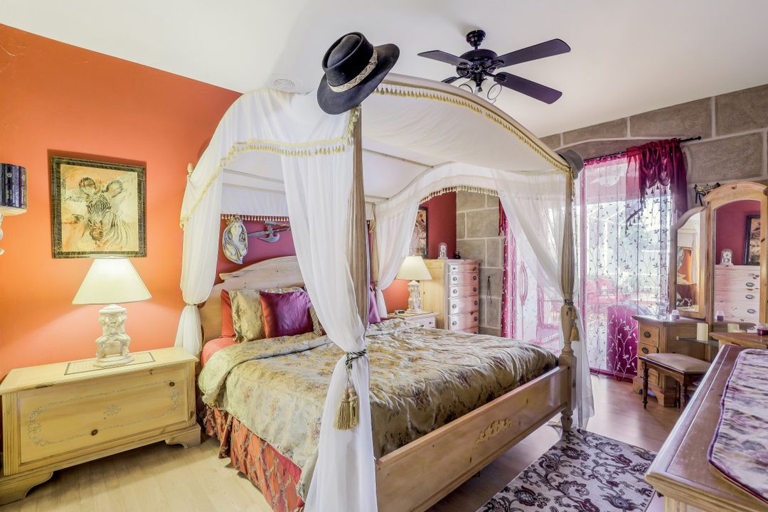 4552 Varsity Cir, Lehigh Acres, FL 33971