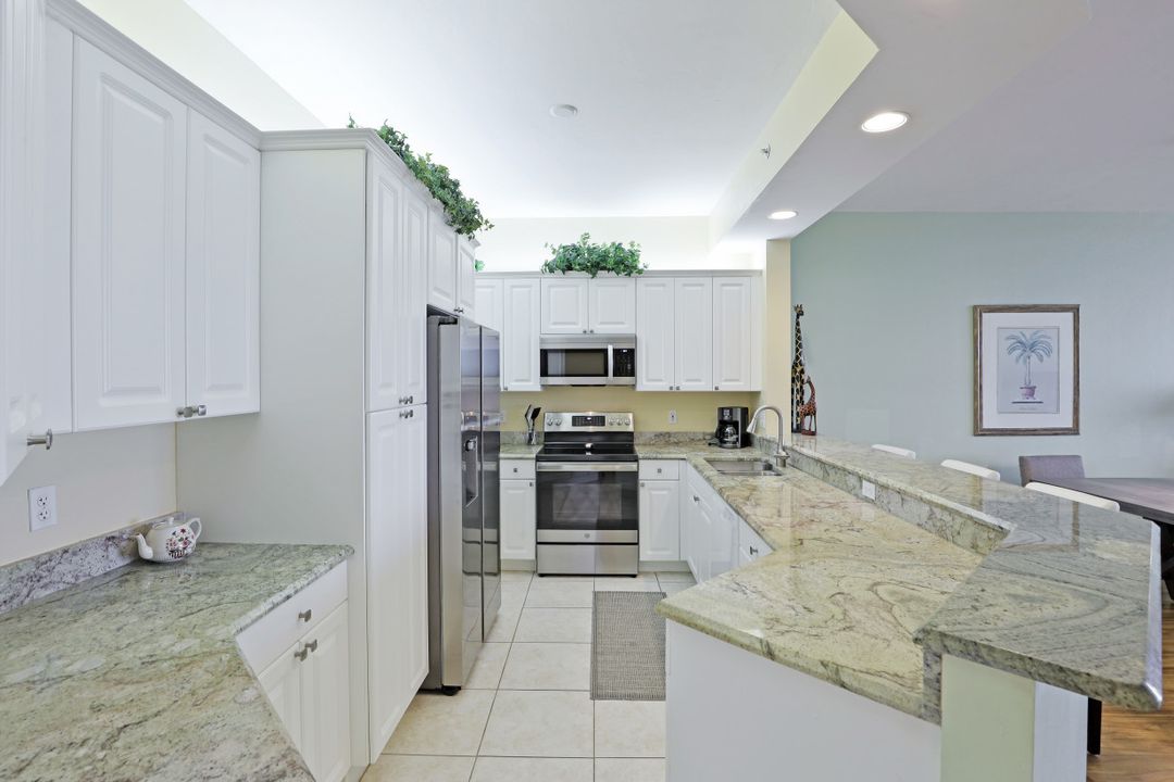 410 Flagship Dr #505, Naples, FL 34108