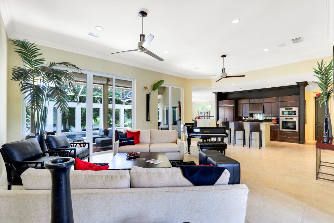 15720 Chatfield Dr, Fort Myers, FL 33908