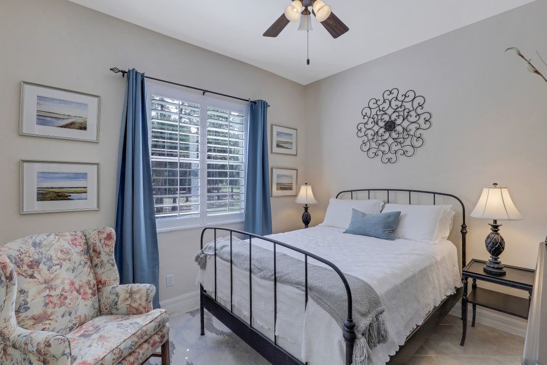 562 14th St SE, Naples, FL 34102