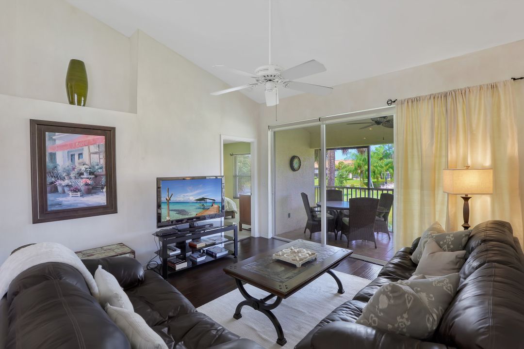 5100 Cedar Springs Dr #204, Naples, FL 34110