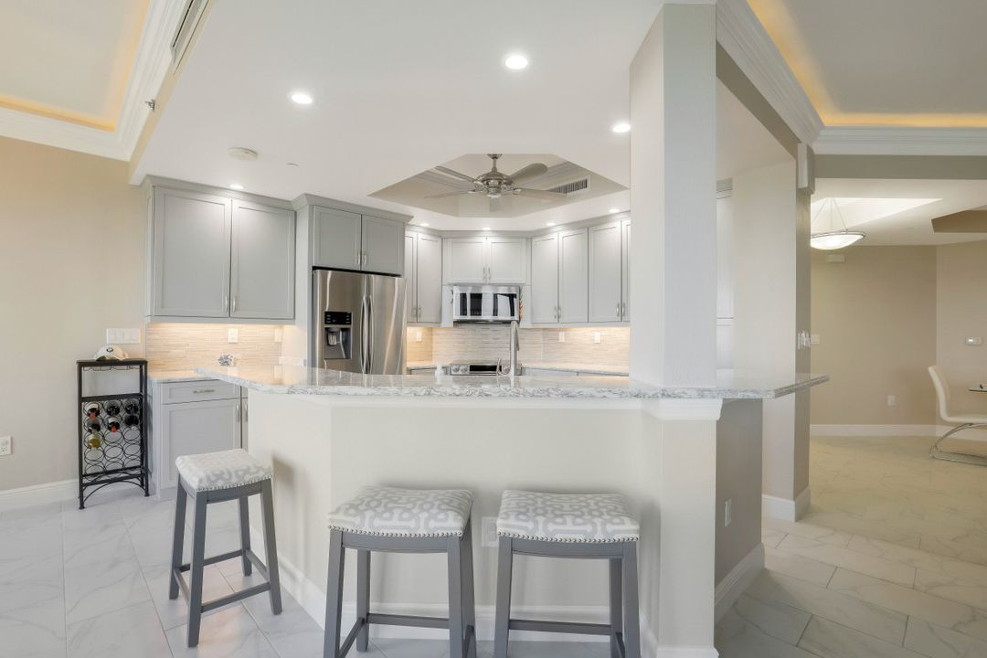 4192 Bay Beach Ln #875, Fort Myers Beach, FL 33931