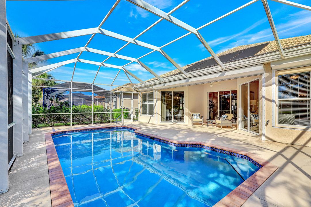 6474 Waverly Green Way, Naples, FL 34110