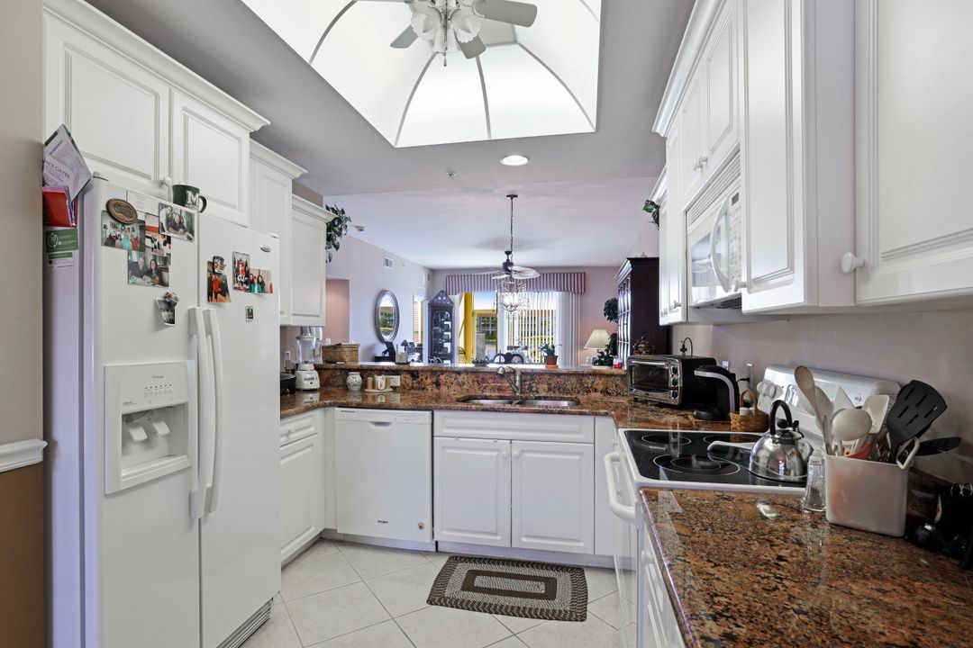 2810 Cypress Trace Cir #2116, Naples, FL 34119