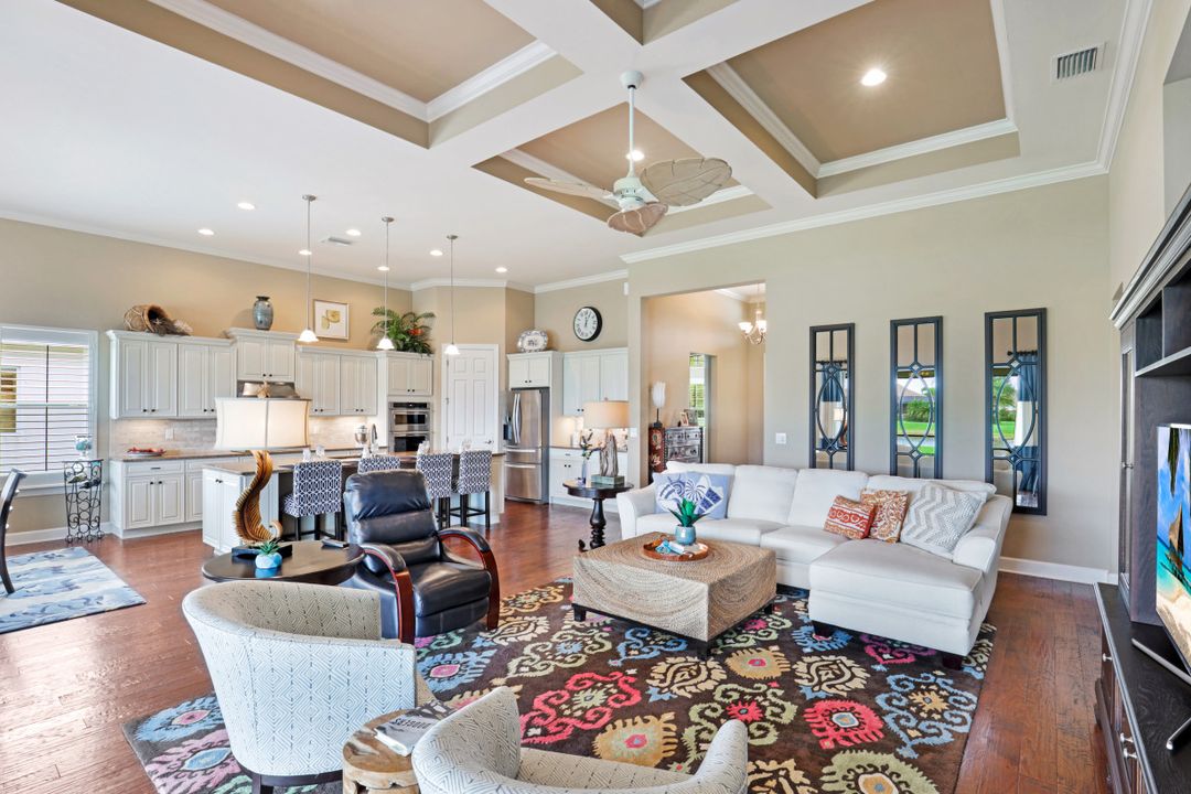 9364 Marble Stone Dr, Naples, FL 34120