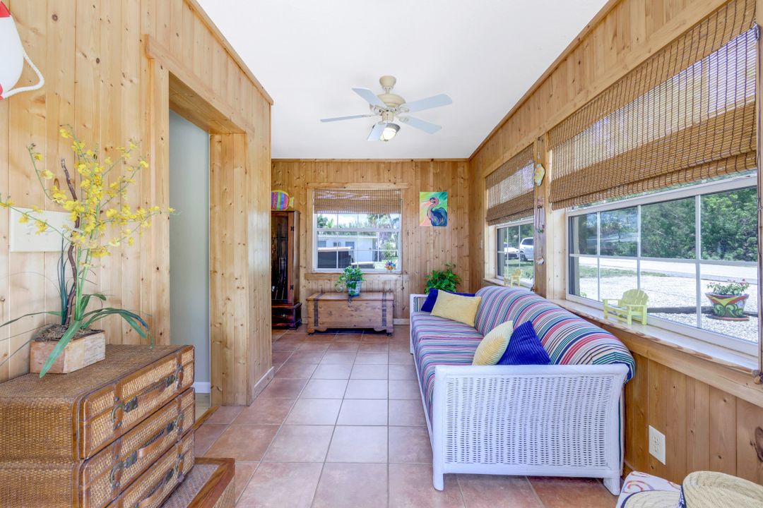 2471 Oleander St, Saint James City, FL 33956