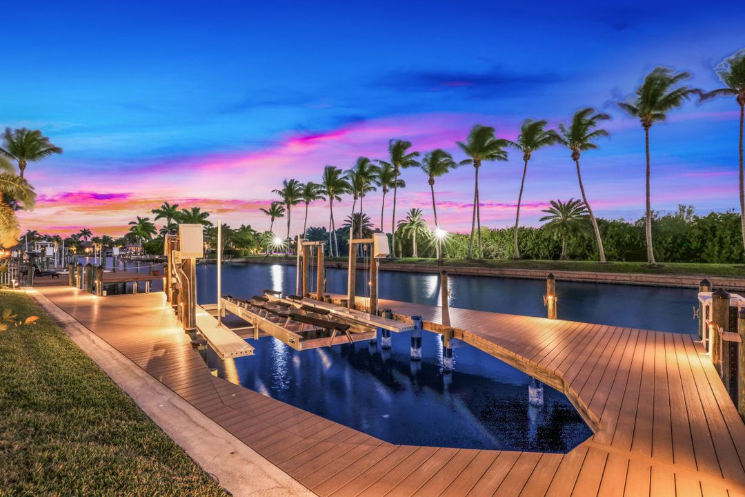 2030 El Dorado Pkwy W, Cape Coral, FL 33914