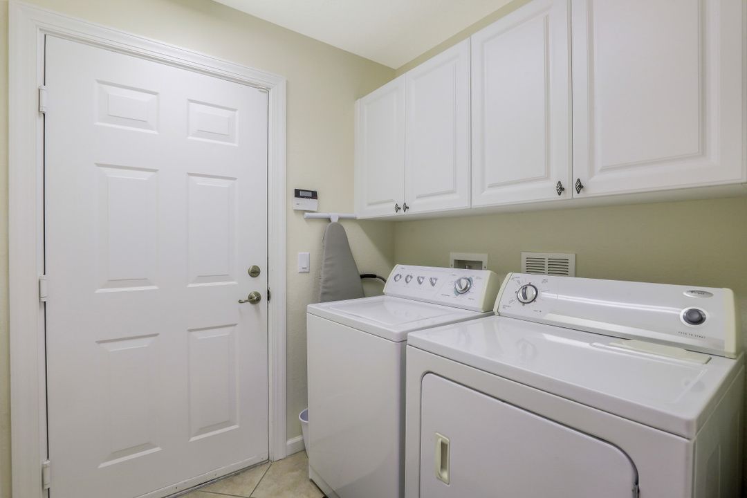 8763 Coastline Ct #101, Naples, FL 34120