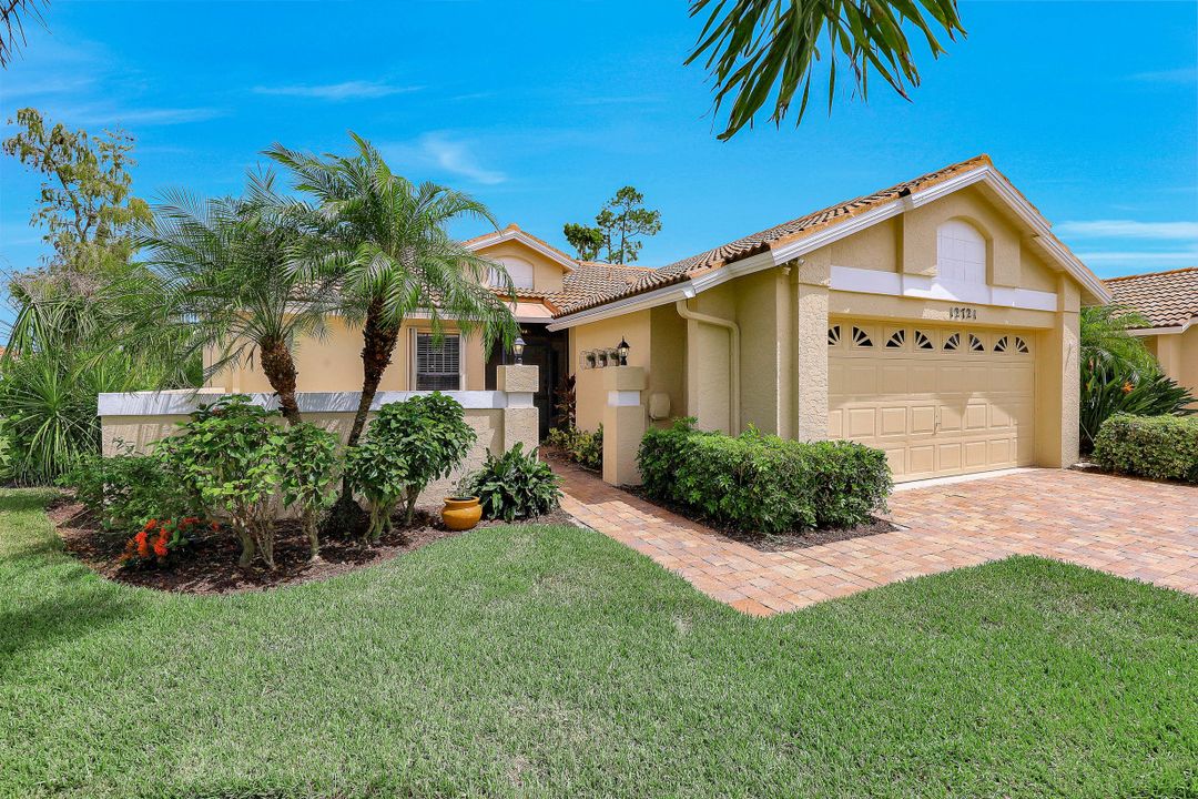 12721 Maiden Cane Ln, Bonita Springs, FL 34135