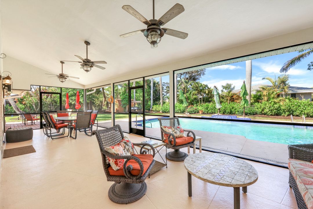 1135 26th Ave N, Naples, FL 34103