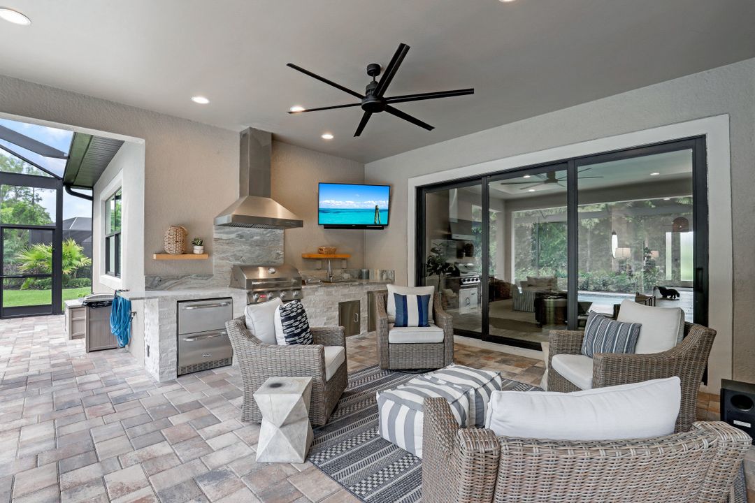 1431 Mockingbird Dr, Naples, FL 34120