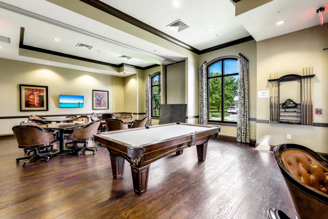 8447 Palacio Terrace W, Naples, FL 34114