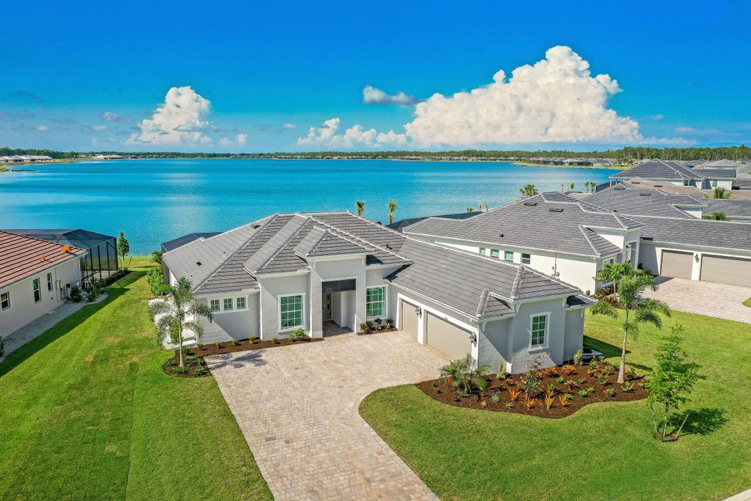 14360 Blue Bay Cir, Fort Myers, FL 33913