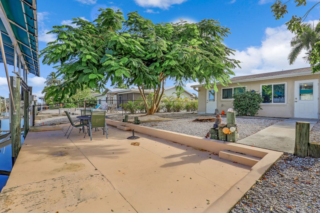 16125 Buccaneer St, Bokeelia, FL 33922