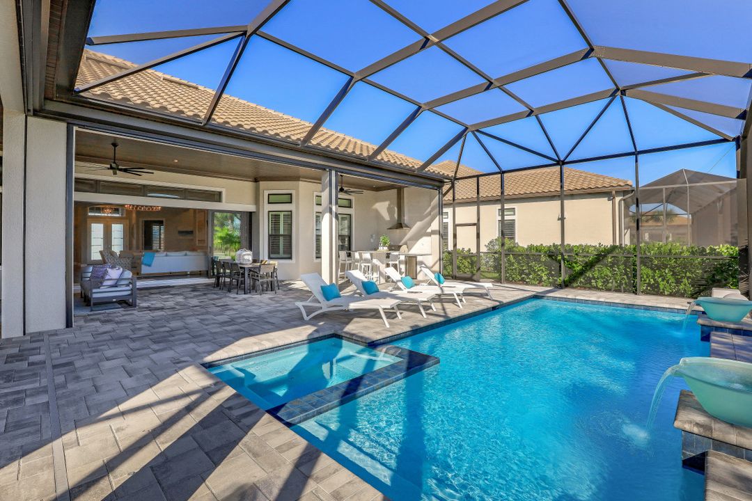 9308 Tulipano Ter, Naples, FL 34119