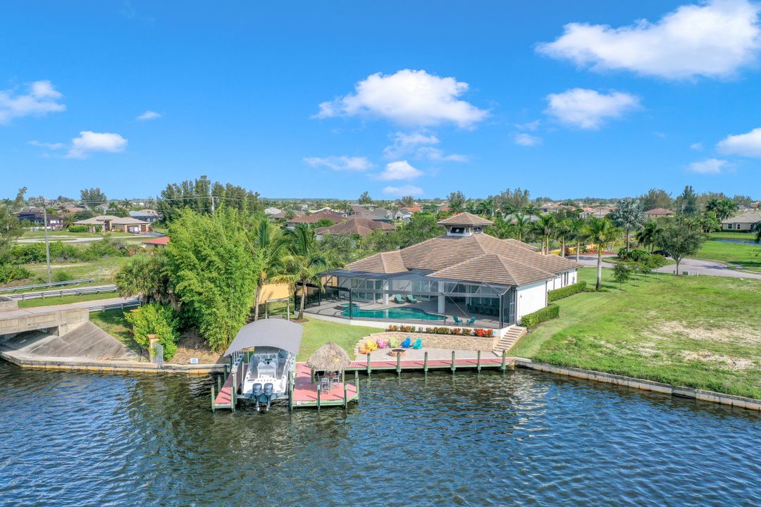 921 W Cape Estates Cir, Cape Coral, FL 33993