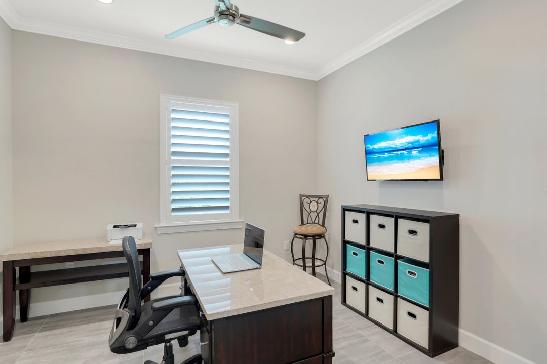 19264 Aqua Shore Dr, Fort Myers, FL 33913