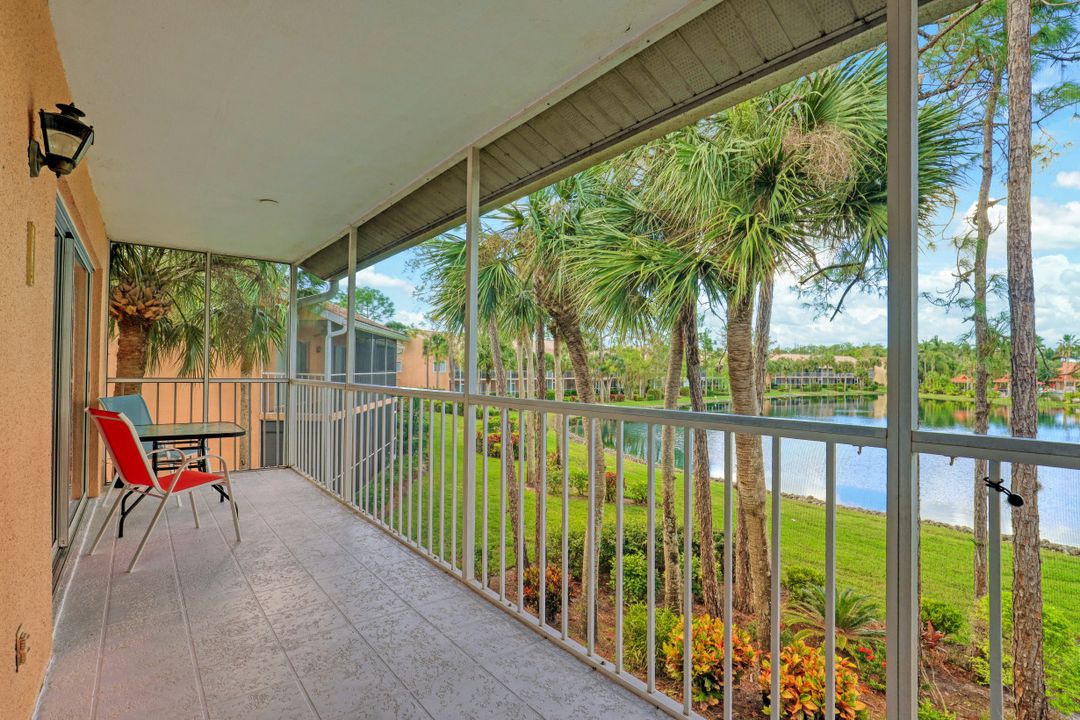 2348 Hidden Lake Dr #702, Naples, FL 34112