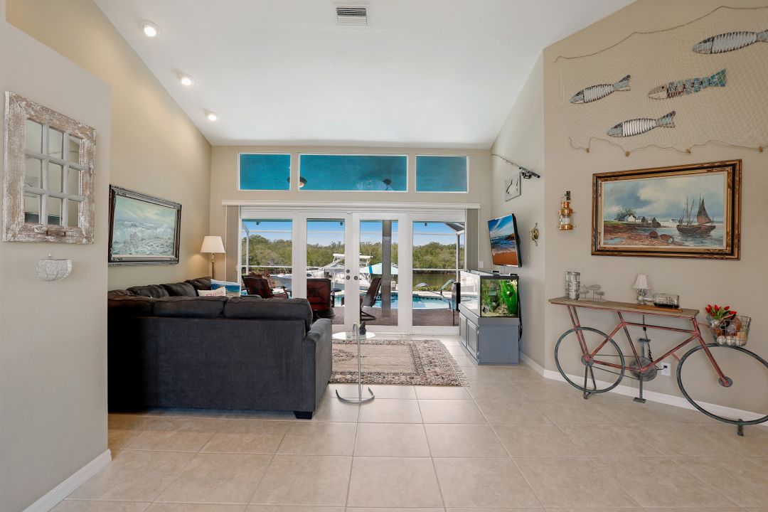 1020 NW 43rd Ave, Cape Coral, FL 33993