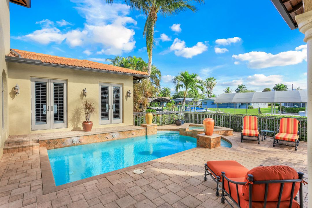 4907 Pelican Blvd, Cape Coral, FL 33914