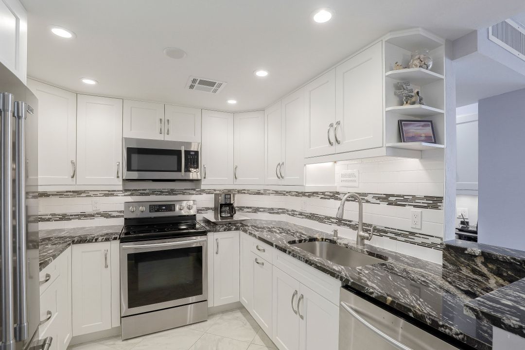 440 Seaview Ct #909, Marco Island, FL 34145