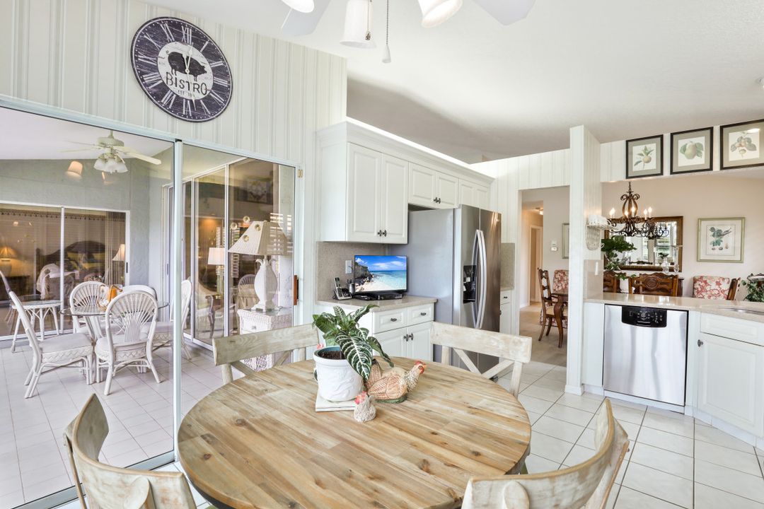 290 Emerald Bay Cir #L-2, Naples, FL 34110