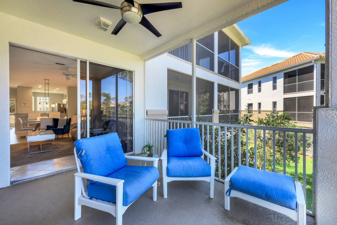 8239 Parkstone Pl #202, Naples, FL 34120