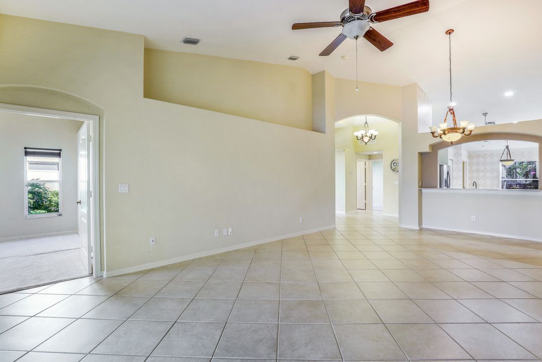 8388 Ibis Cove Cir, Naples, FL 34119