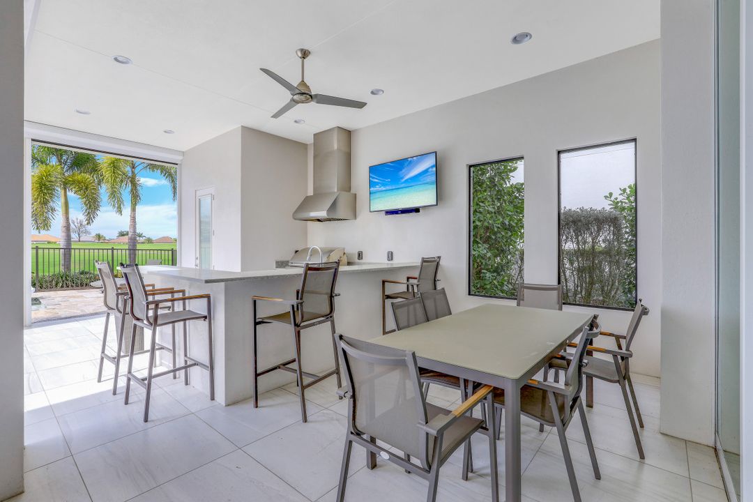 16373 Corsica Way, Naples, FL 34110