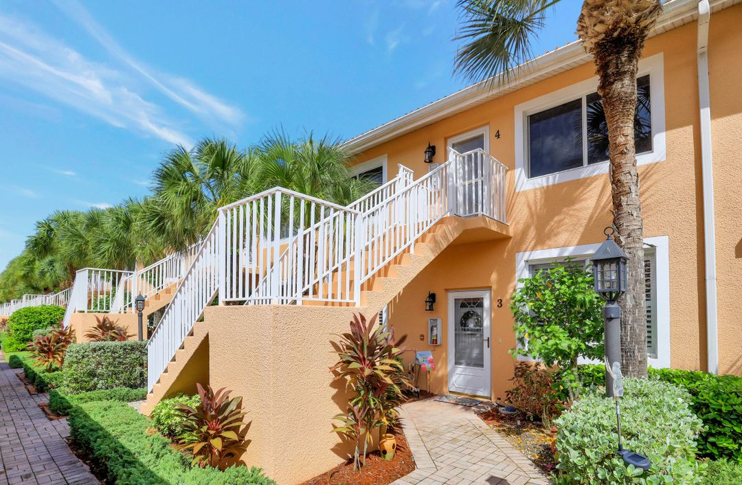 6830 Beach Resort Dr #4, Naples, FL 34114